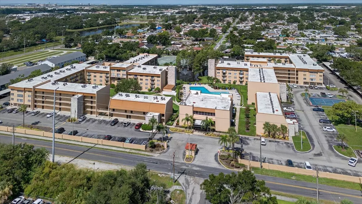 Tampa, FL 33614,5820 N CHURCH AVE #451