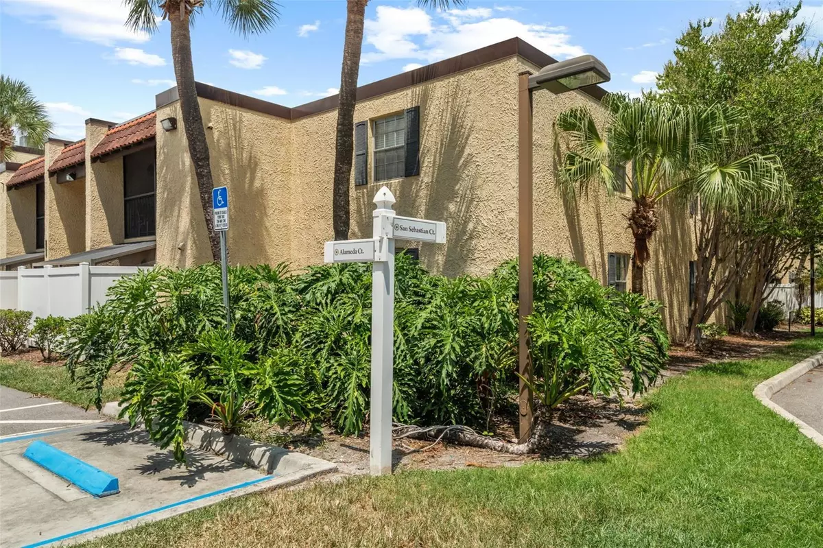 Tampa, FL 33609,110 ALAMEDA CT #129