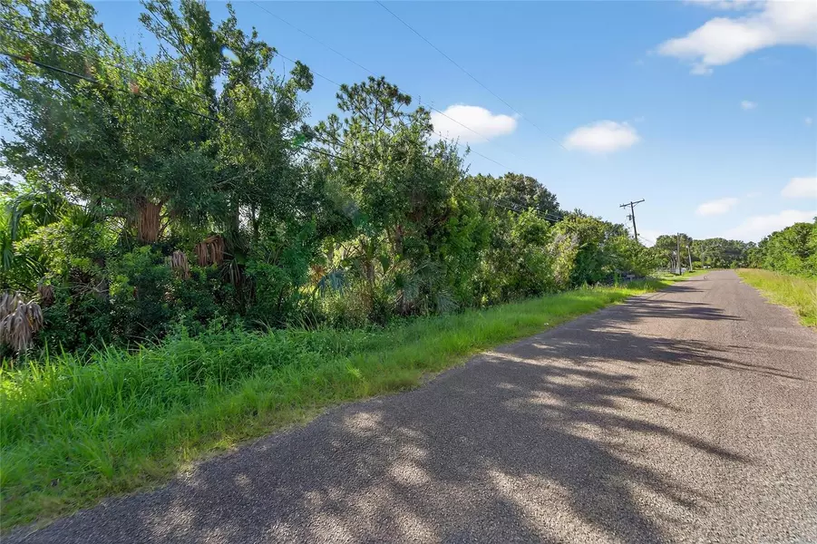 1918 27TH ST SE, Ruskin, FL 33570