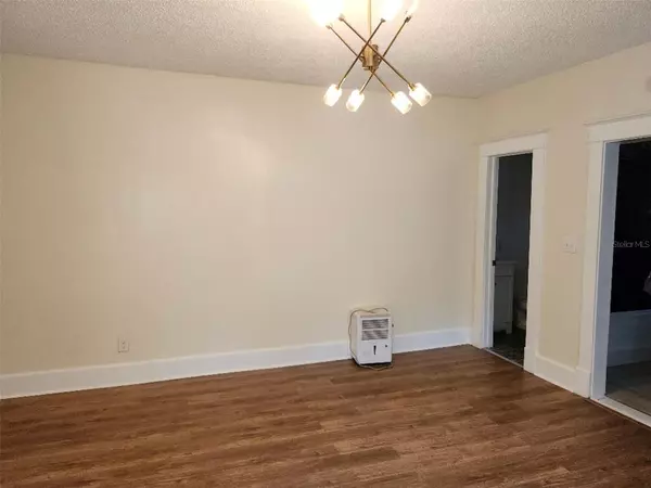 St Petersburg, FL 33701,819 6TH ST N #3