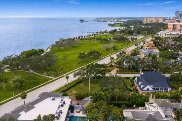 St Petersburg, FL 33704,1500 N SHORE DR NE