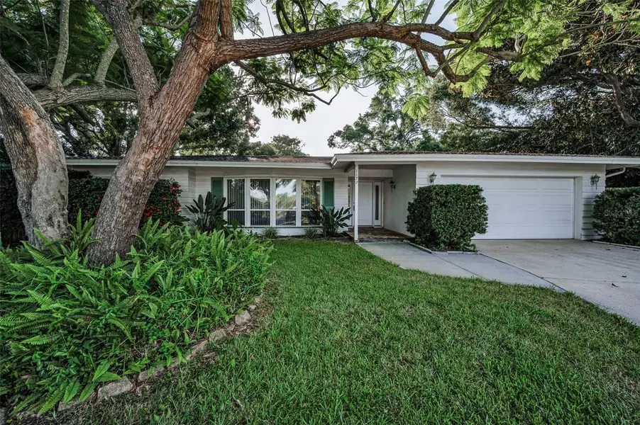 1172 GLENMOOR CT, Clearwater, FL 33764