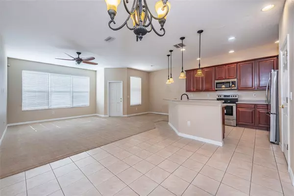 Valrico, FL 33594,1427 SUMMERGATE DR