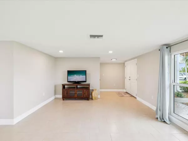 New Port Richey, FL 34652,3855 TOPSAIL TRL