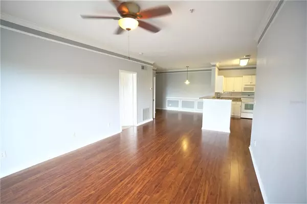 Tampa, FL 33615,4304 BAYSIDE VILLAGE DR #204