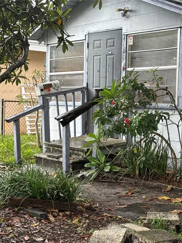 St Petersburg, FL 33714,4800 22ND ST N