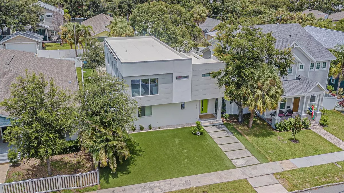 St Petersburg, FL 33701,651 12TH AVE S