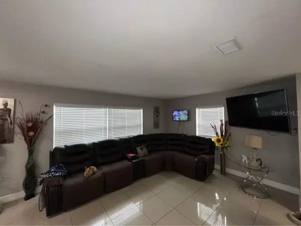 Tampa, FL 33610,4304 DELEUIL AVE