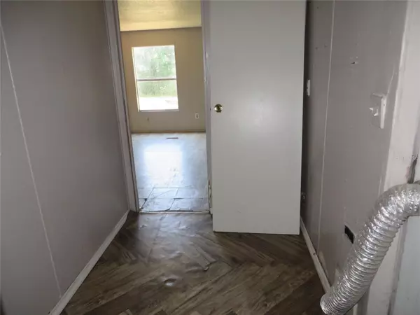Zephyrhills, FL 33542,38532 FIR AVE