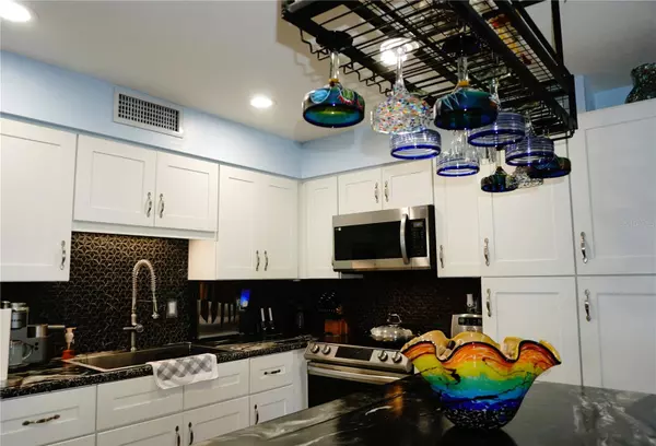 Holiday, FL 34691,4352 TAHITIAN GARDENS CIR #M
