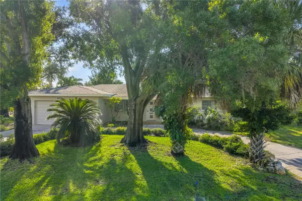 3391 WALNUT ST NE, St Petersburg, FL 33704