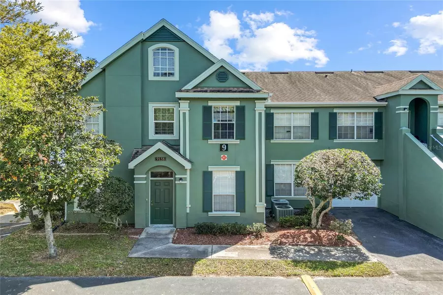9158 LAKE CHASE ISLAND WAY #9158, Tampa, FL 33626