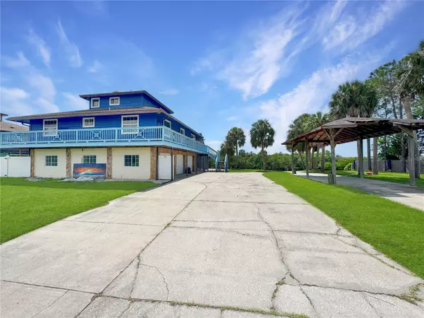 Gibsonton, FL 33534,9903 BAY DR