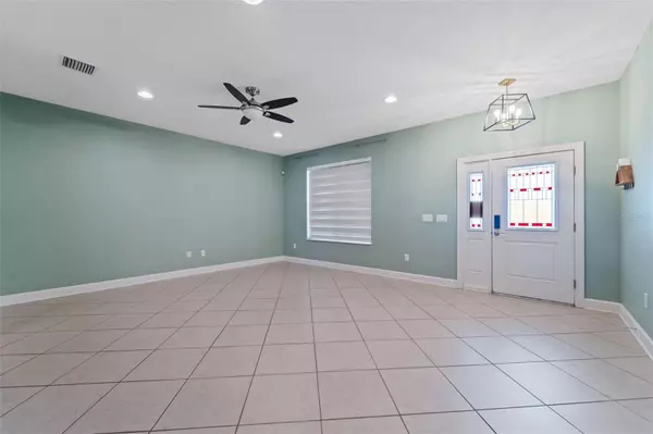 St Petersburg, FL 33703,210 50TH AVE N