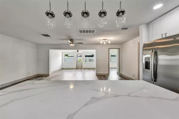 Largo, FL 33770,1361 LEONA DR