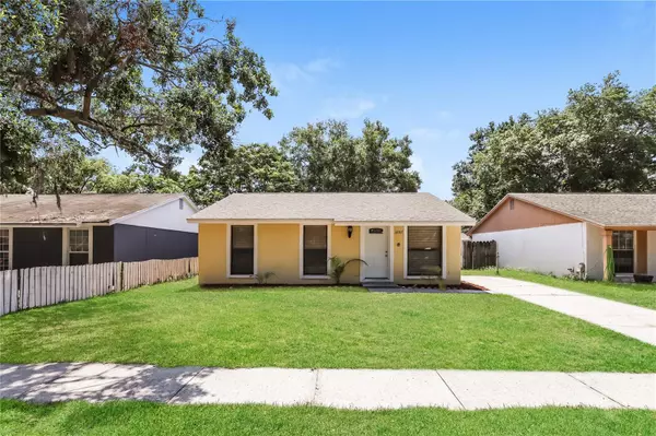 16017 SPLITLOG DR, Tampa, FL 33618
