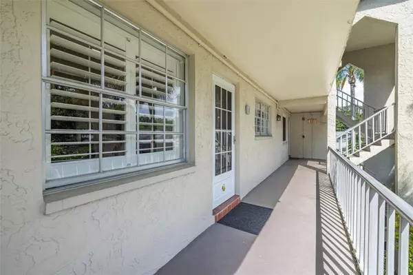 Dunedin, FL 34698,946 VIRGINIA ST #207