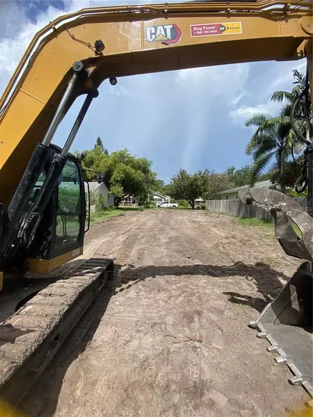 3245 11TH ST N, St Petersburg, FL 33704