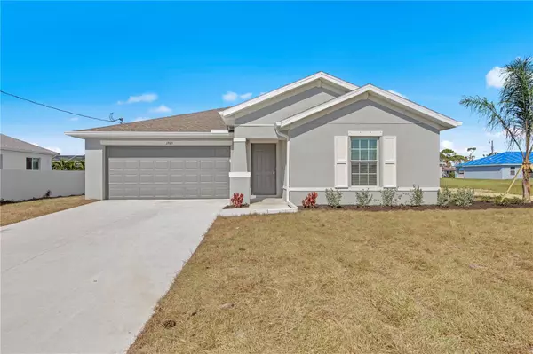 101 HERCULES DR, Rotonda West, FL 33947