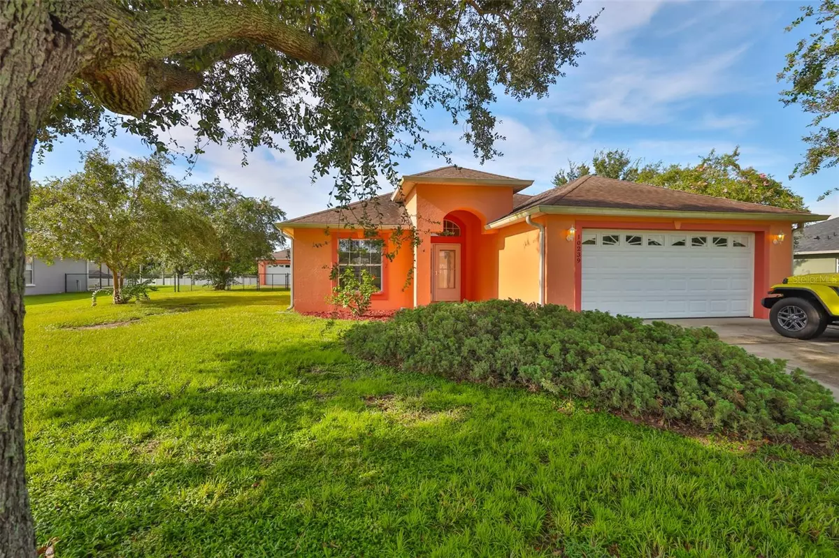 Dade City, FL 33525,10239 DUSTY HILL LOOP