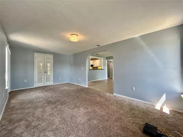St Petersburg, FL 33702,6821 ONYX DR N