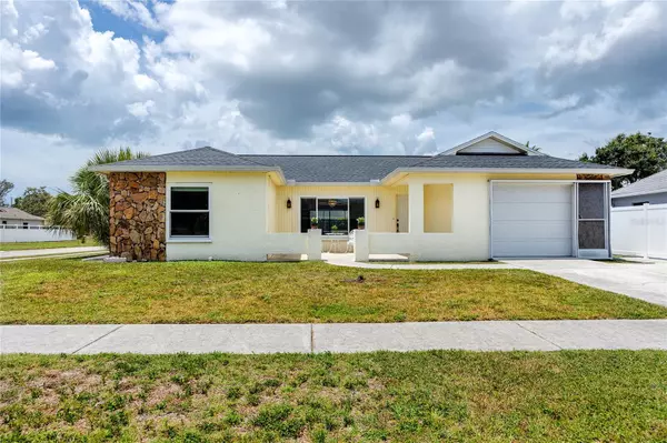 1225 GREENLEA DR, Holiday, FL 34691
