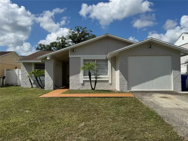 16104 FOXFIRE DR, Tampa, FL 33618