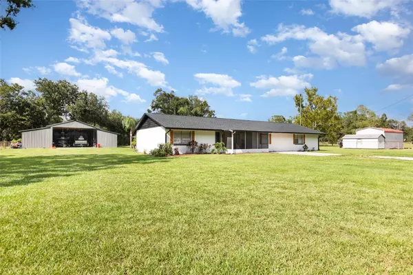 2806 LEANING OAK LN, Lithia, FL 33547