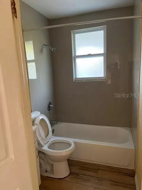Tampa, FL 33607,1741 W SAINT LOUIS ST