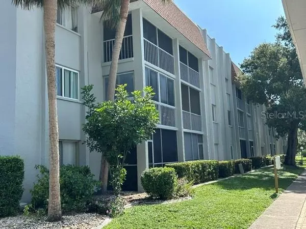 Sarasota, FL 34232,1520 GLEN OAKS DR E #256