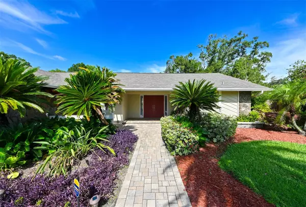 Tampa, FL 33618,10415 OAKBROOK DR