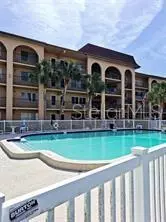 2525 W BAY DR #C12, Belleair Bluffs, FL 33770