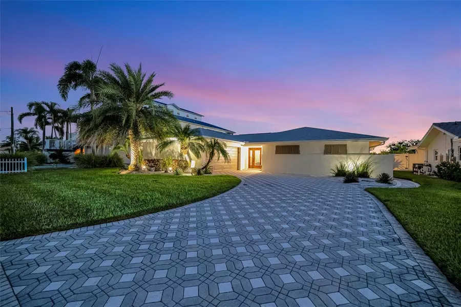 11750 5TH ST E, Treasure Island, FL 33706