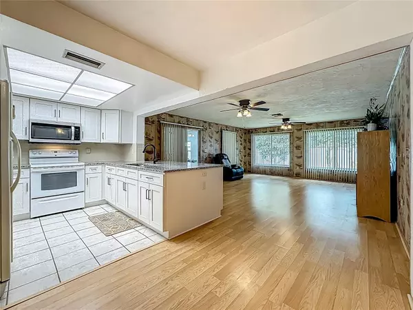 St Petersburg, FL 33702,7536 18TH WAY N