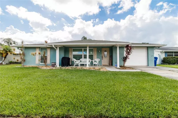 7520 HOLLY LAKE LN, New Port Richey, FL 34653