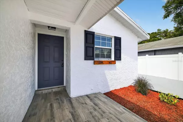 Tampa, FL 33615,9117 SANDCROFT CT