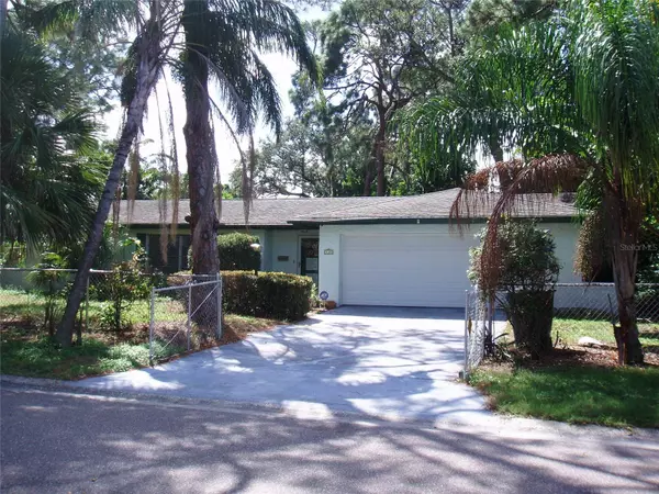 St Petersburg, FL 33703,120 SW MONROE CIR N