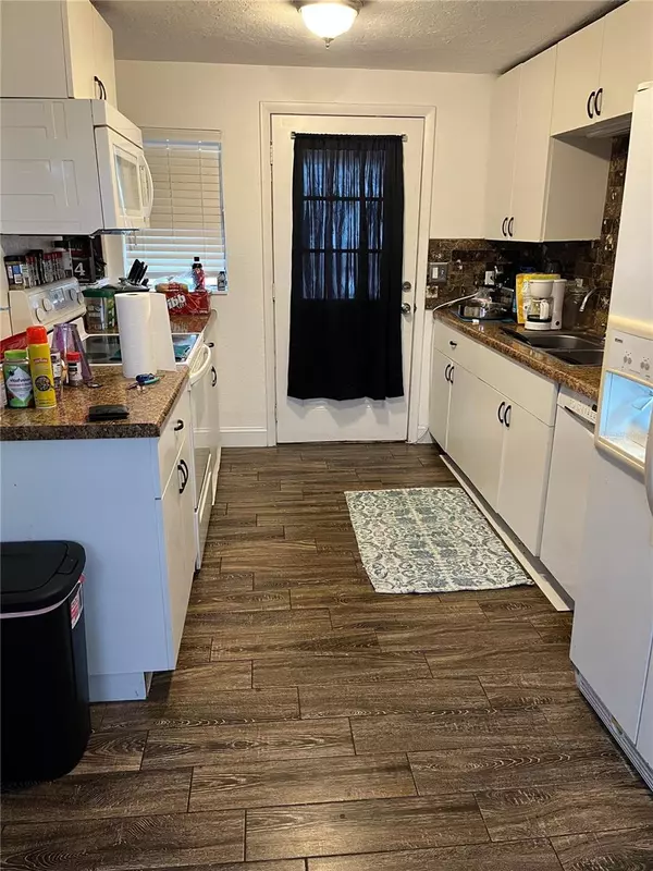 Pinellas Park, FL 33781,6002 72ND AVE N