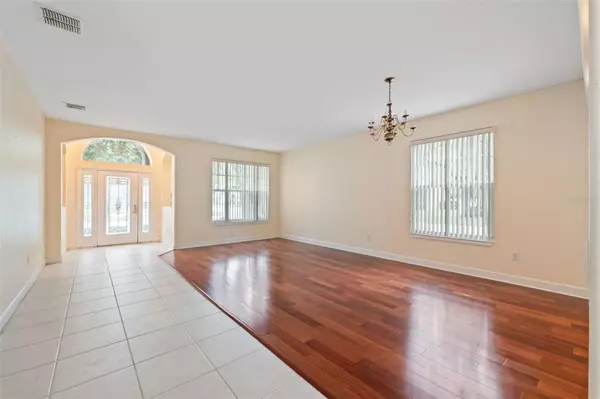 Tampa, FL 33647,5202 ABBEY PARK AVE