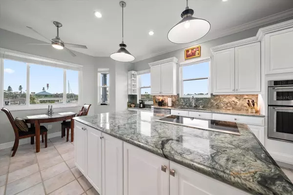 Treasure Island, FL 33706,11700 5TH ST E