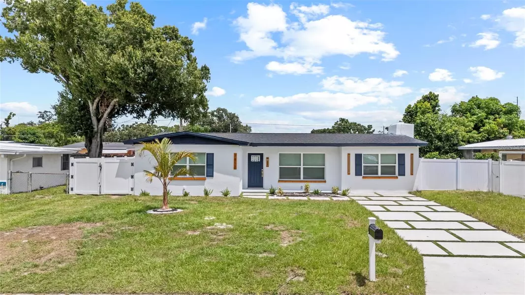 7811 EGYPT LAKE DR, Tampa, FL 33614