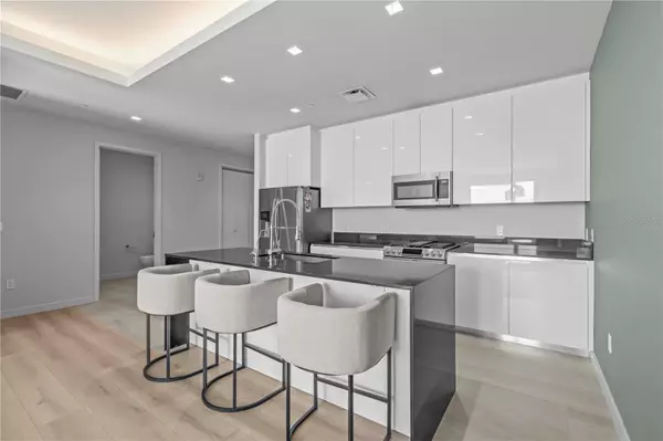 Clearwater, FL 33755,5 N OSCEOLA AVE #406