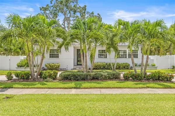 322 35TH AVE NE,  St Petersburg,  FL 33704