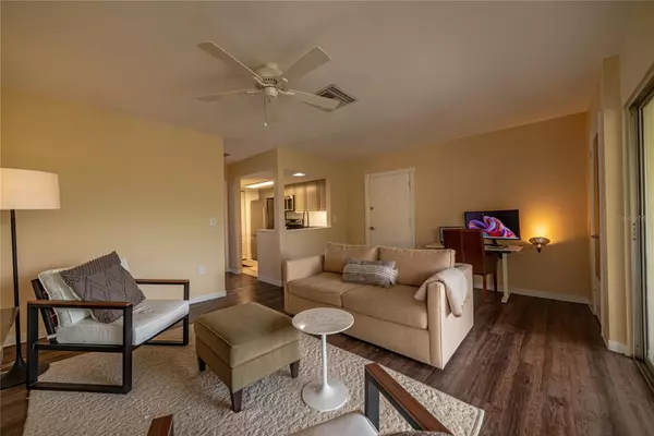 Tampa, FL 33614,3861 S LAKE DR #156