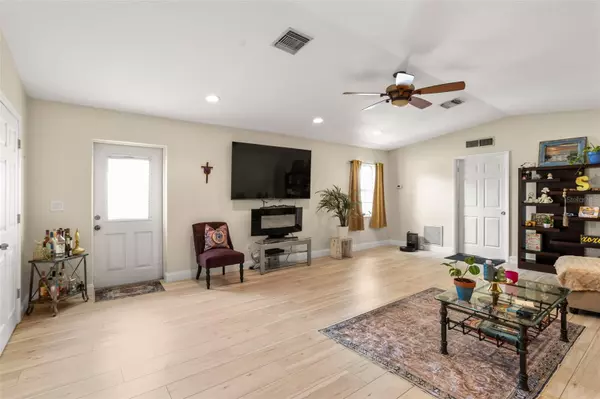 Pinellas Park, FL 33782,8915 59TH WAY N