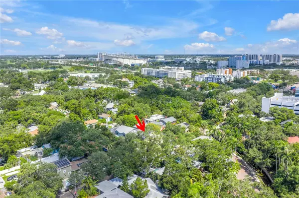 St Petersburg, FL 33701,801 9TH AVE S
