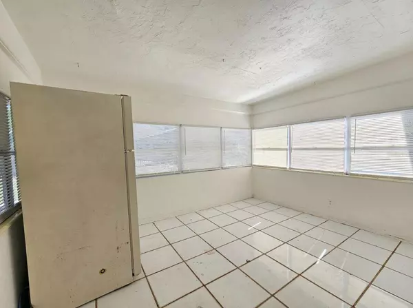 Pinellas Park, FL 33781,5860 70TH AVE N