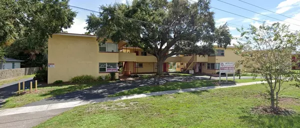 St Petersburg, FL 33705,1050 62ND AVE SOUTH #E-4