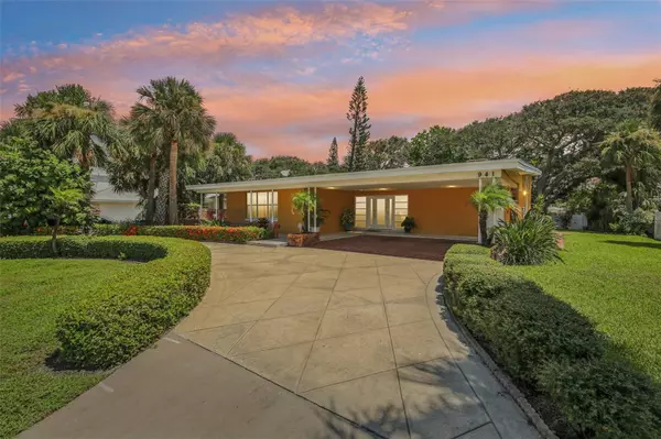 941 GULF BLVD, Belleair Beach, FL 33786