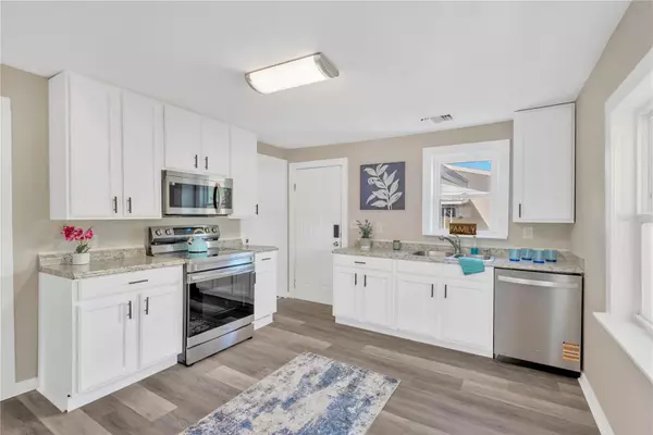 Zephyrhills, FL 33542,5721 20TH ST